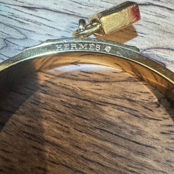 Hermes Kelly Padlock Blue Exotic Leather and Gold Plated Bangle Bracelet 7.5" - Picture 4 of 5
